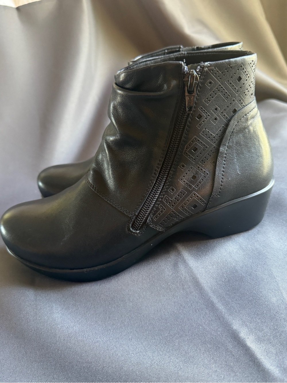 ABEO Jennie Black Leather Ankle Boots Size 8.5 Comfort Orthotic - Picture 3 of 11